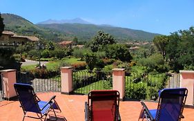 Villa Vulcano, Tra L'Etna E Il Mare