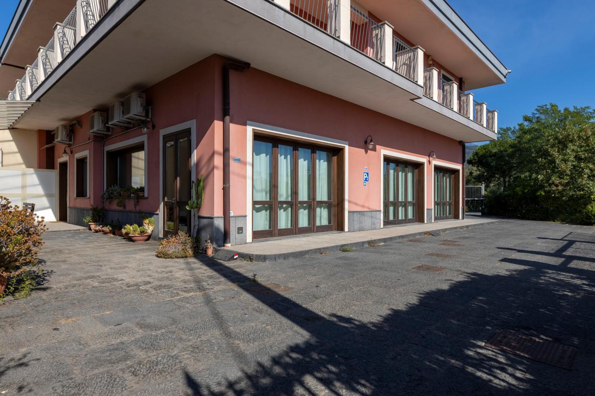 Villa Vulcano, Tra L'Etna E Il Mare Zafferana Etnea Exterior foto