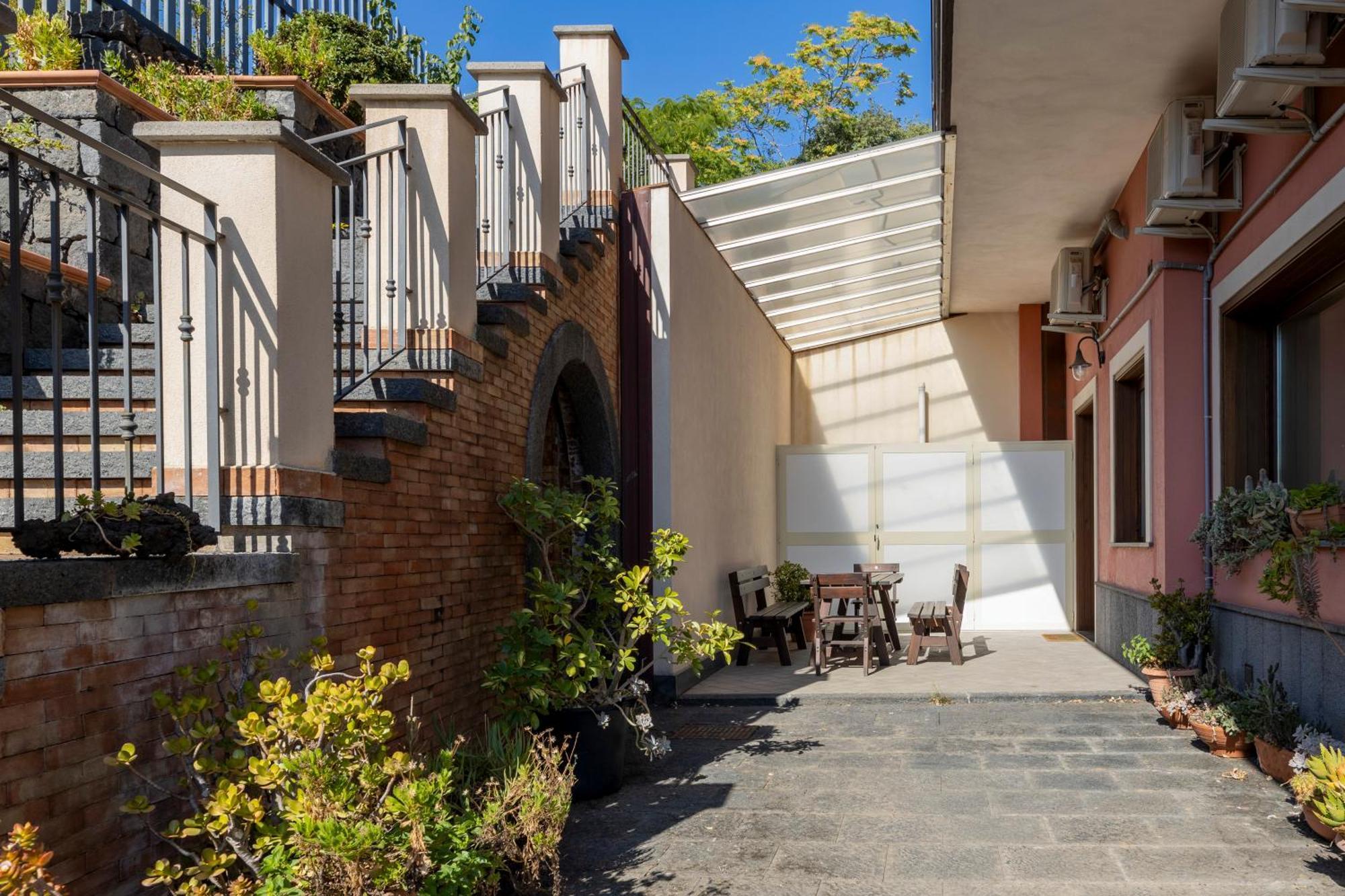 Villa Vulcano, Tra L'Etna E Il Mare Zafferana Etnea Exterior foto
